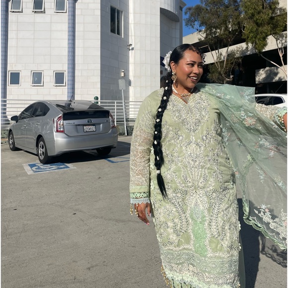 Sage green Pakistani outfit - Picture 10 of 12